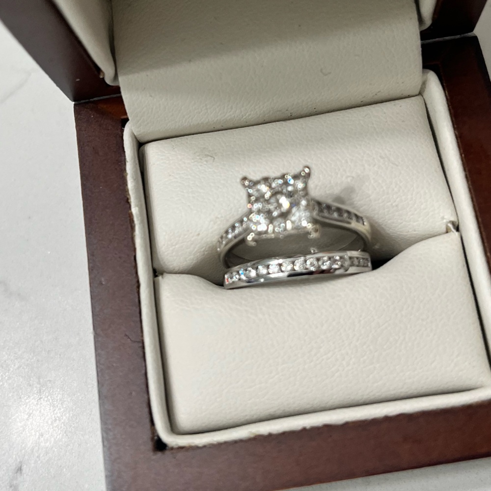 Elegant 14 karat White Gold Diamond Bridal Wedding Ring Set Sz 7 - Picture 2 of 5